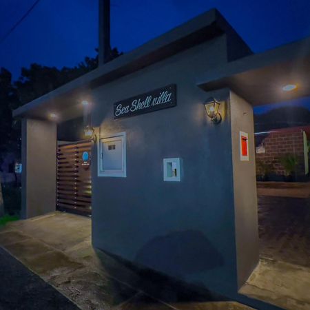 Sea Shell Villa Hikkaduwa 2 Separate Cabanas Ocean Front Villa 외부 사진