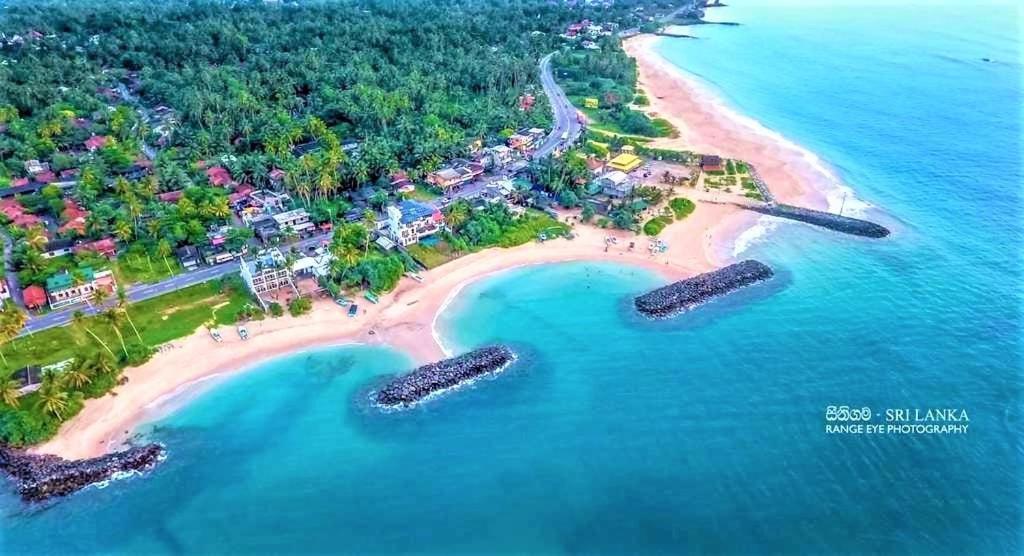Sea Shell Villa Hikkaduwa 2 Separate Cabanas Ocean Front Villa 외부 사진