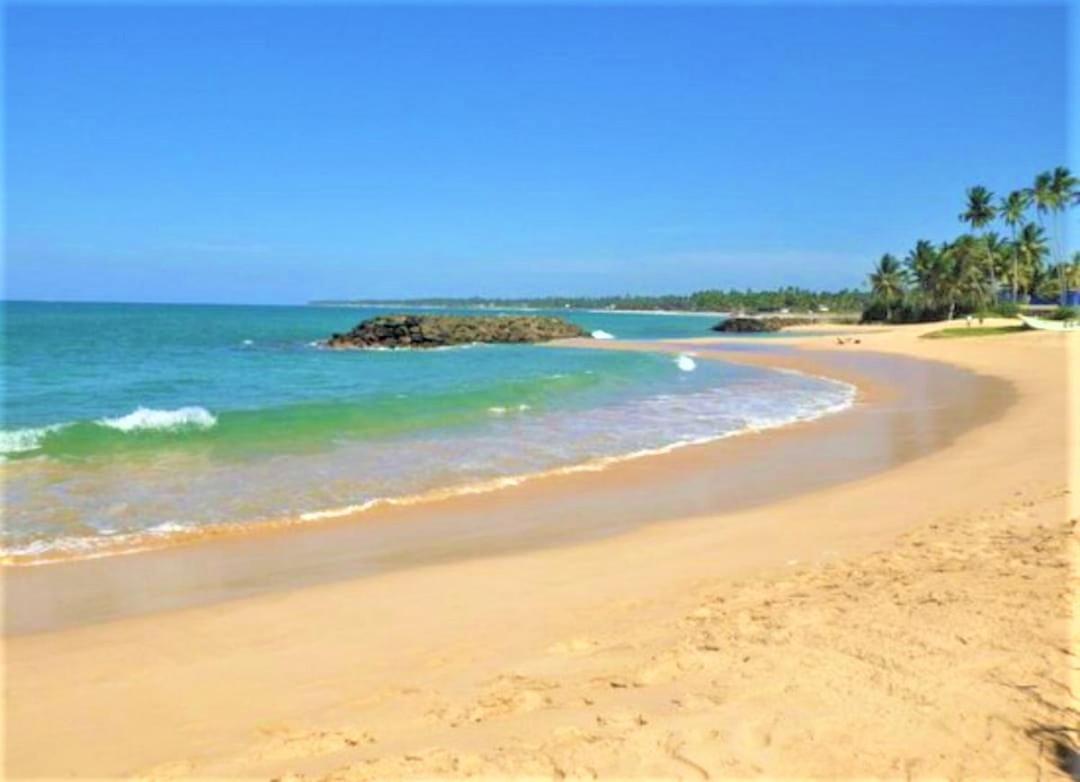 Sea Shell Villa Hikkaduwa 2 Separate Cabanas Ocean Front Villa 외부 사진