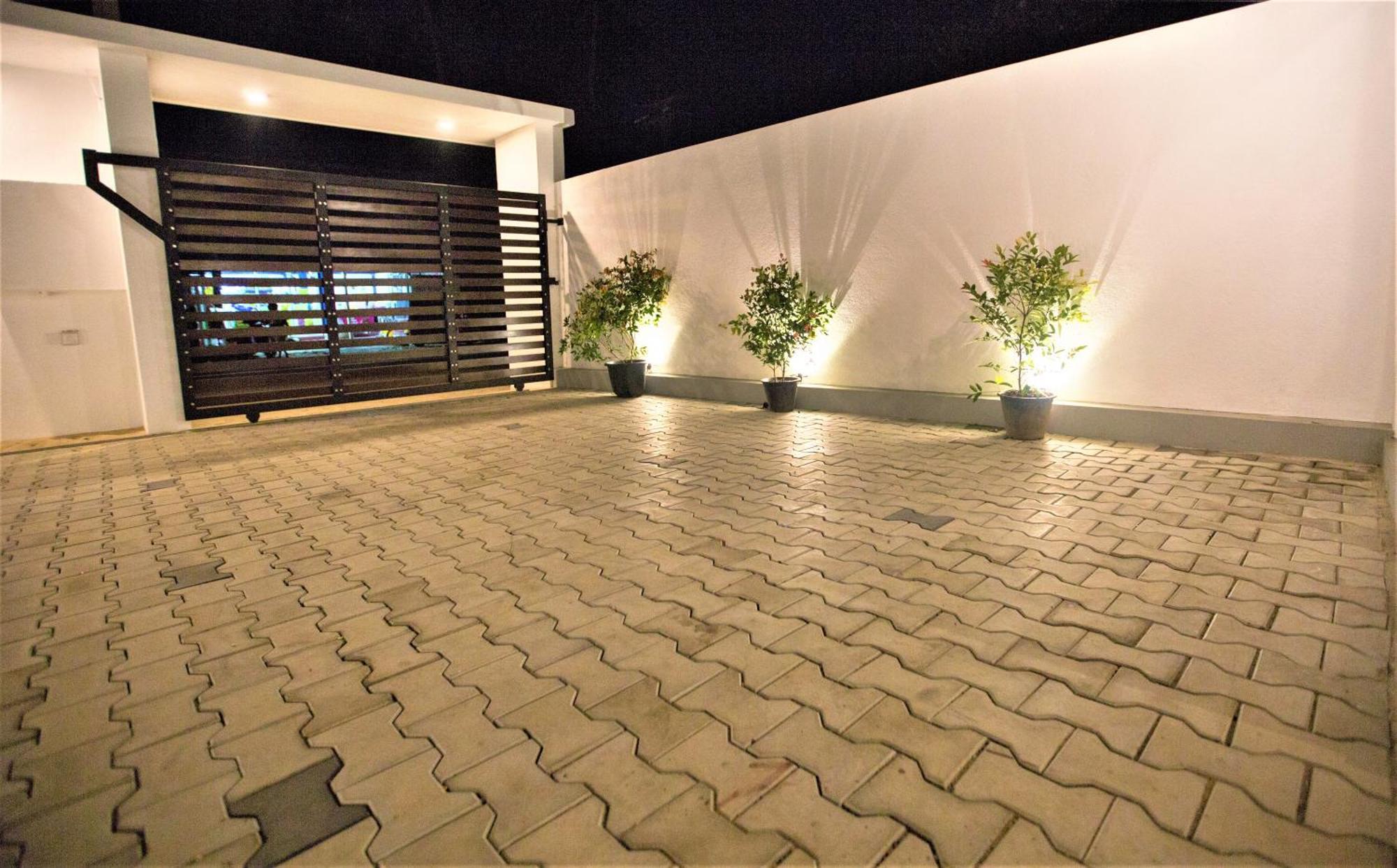 Sea Shell Villa Hikkaduwa 2 Separate Cabanas Ocean Front Villa 외부 사진