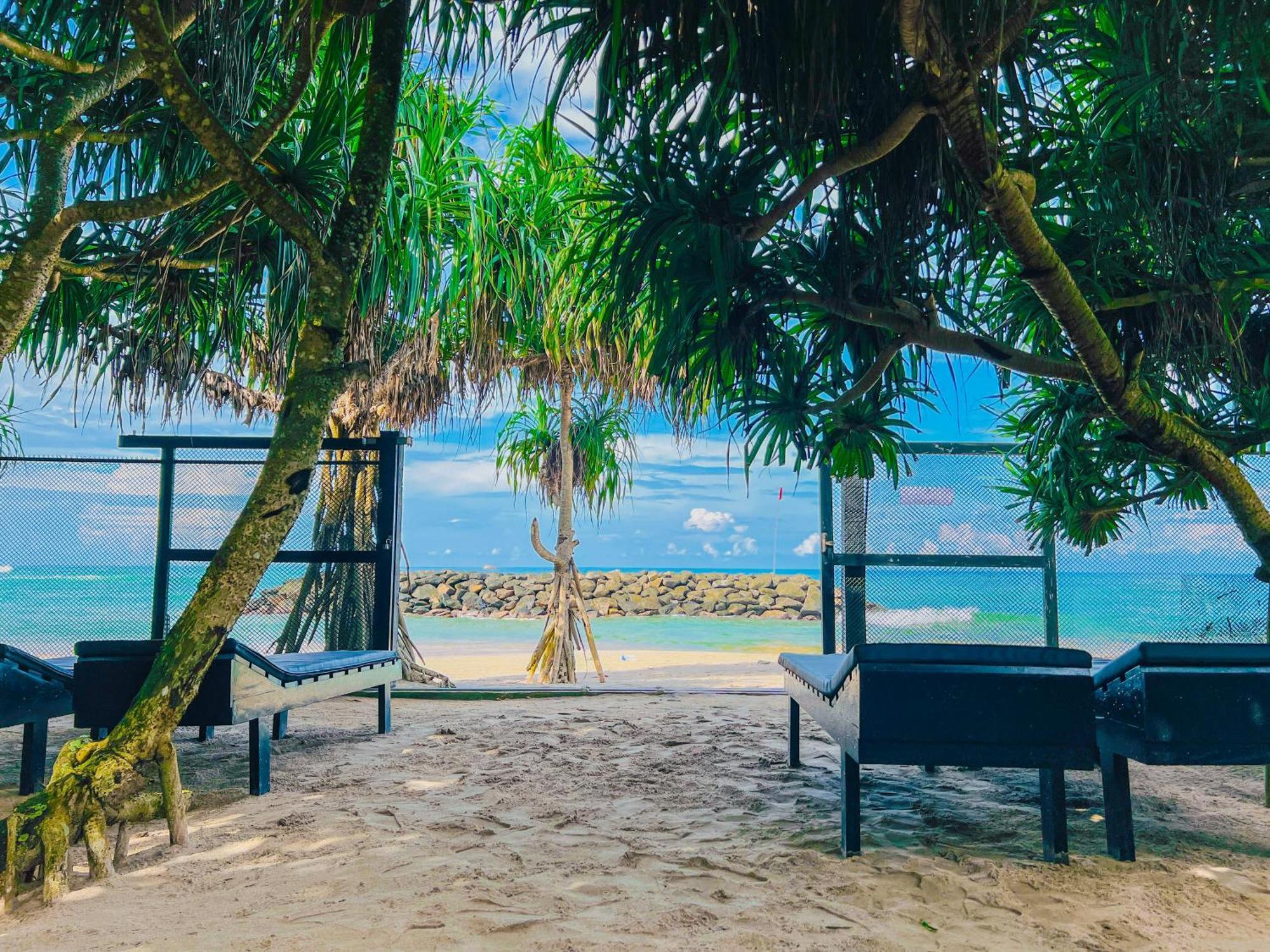 Sea Shell Villa Hikkaduwa 2 Separate Cabanas Ocean Front Villa 외부 사진