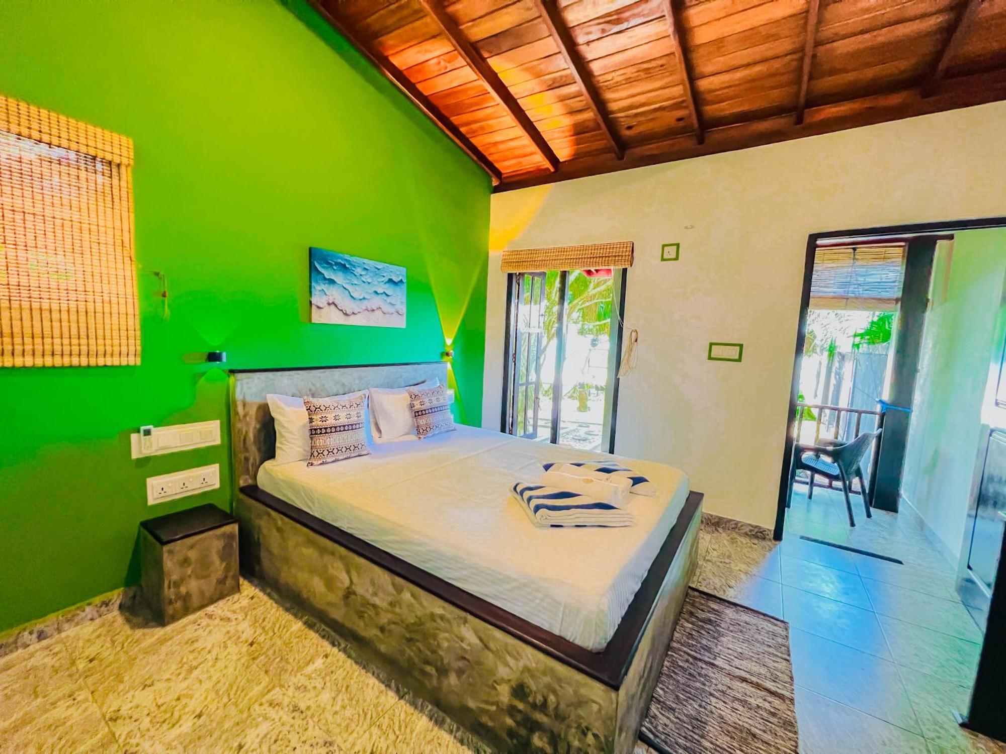 Sea Shell Villa Hikkaduwa 2 Separate Cabanas Ocean Front Villa 외부 사진